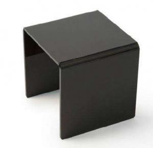 Supports présentoirs et escaliers de présentation en vitrine alimentaire